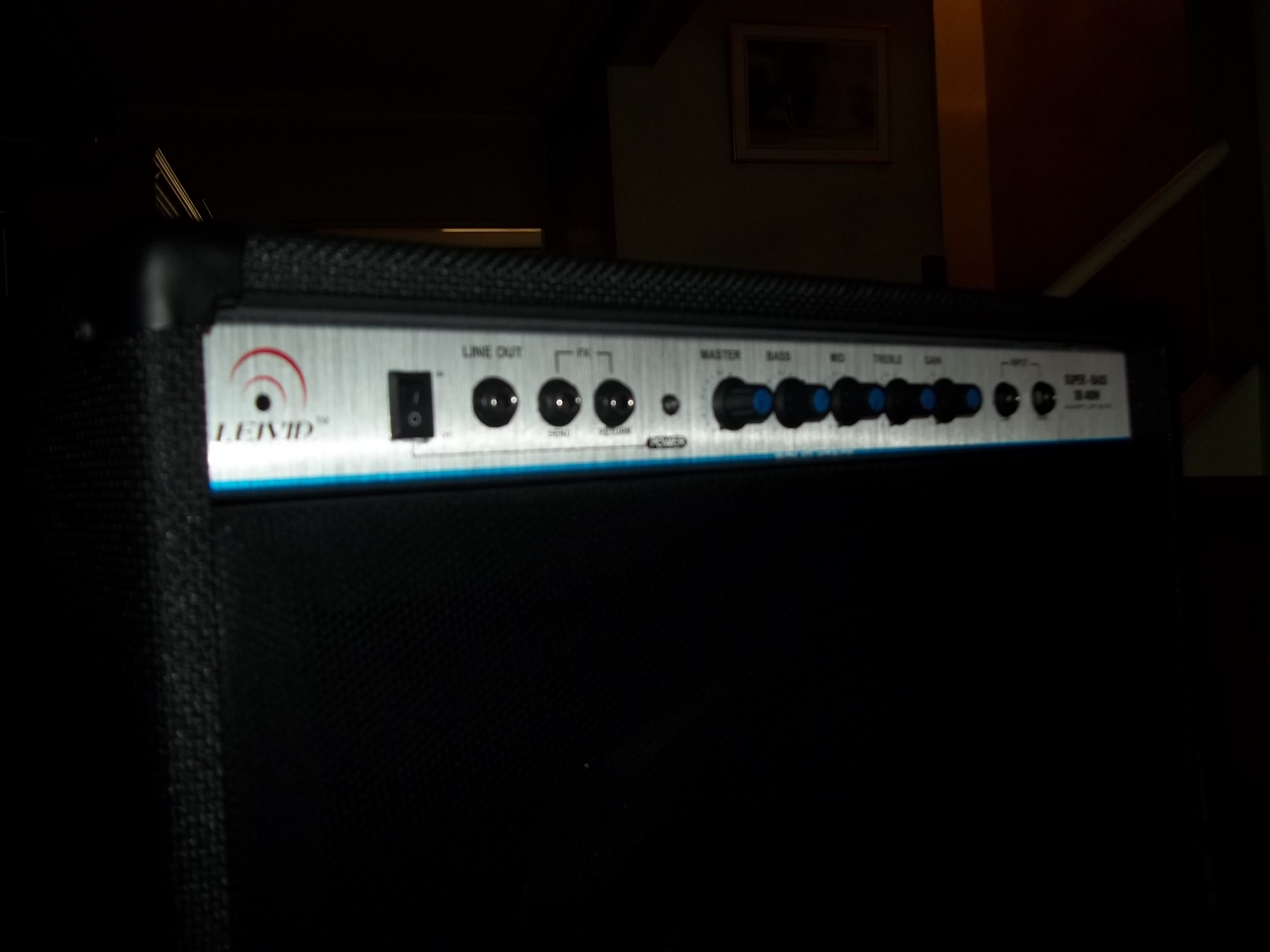 AMPLIFICADOR DE BAJO 400W  SUPER BASS  SB400W