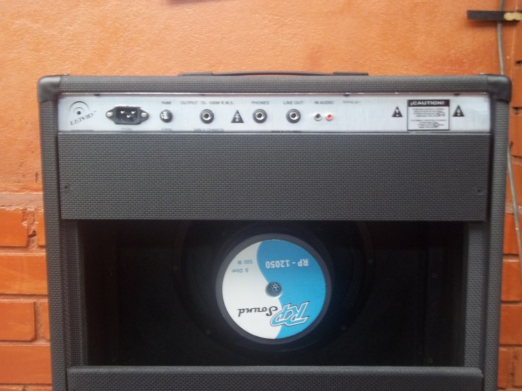 AMPLIFICADOR GUITAR HOT HM-100W